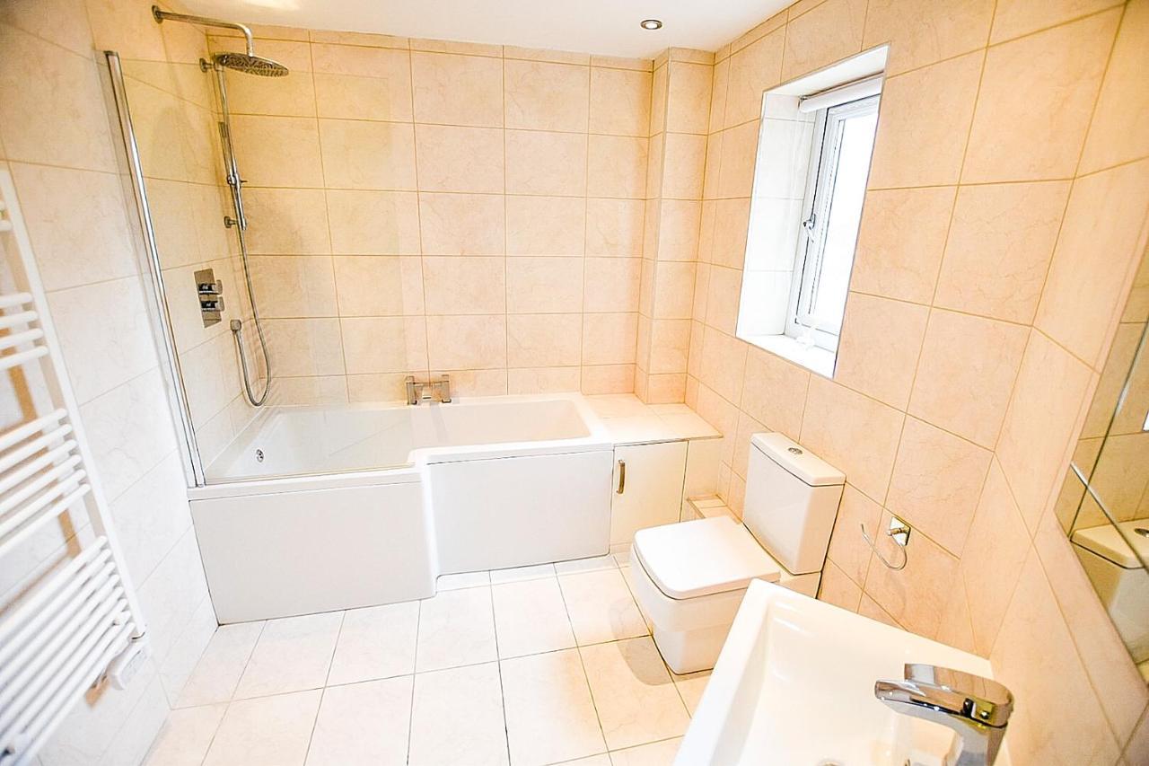 Sunderland Short Stays 2 Bedroom Apartment Free Parking Fulwell Sr6 エクステリア 写真