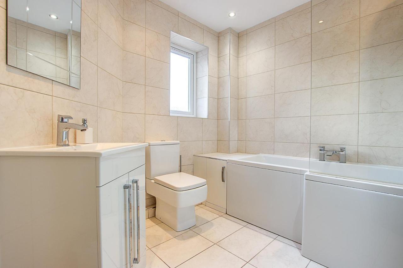 Sunderland Short Stays 2 Bedroom Apartment Free Parking Fulwell Sr6 エクステリア 写真