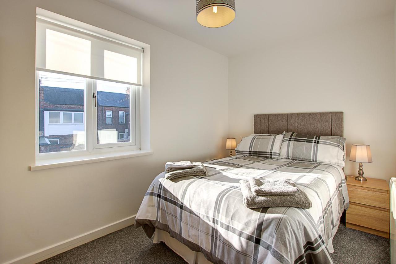 Sunderland Short Stays 2 Bedroom Apartment Free Parking Fulwell Sr6 エクステリア 写真
