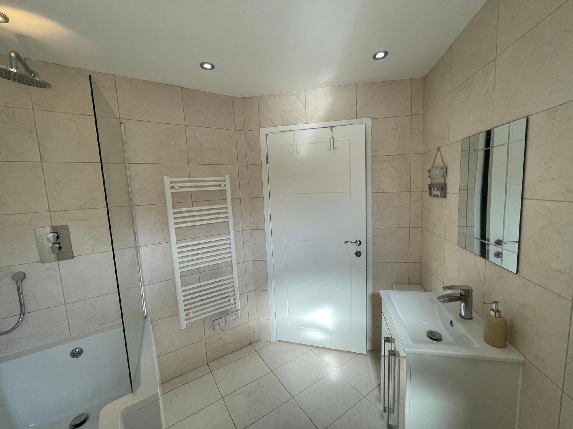 Sunderland Short Stays 2 Bedroom Apartment Free Parking Fulwell Sr6 エクステリア 写真