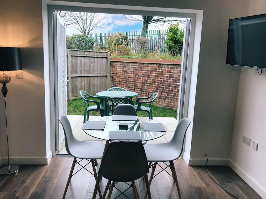 Sunderland Short Stays 2 Bedroom Apartment Free Parking Fulwell Sr6 エクステリア 写真