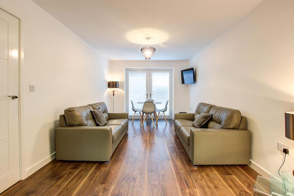 Sunderland Short Stays 2 Bedroom Apartment Free Parking Fulwell Sr6 エクステリア 写真