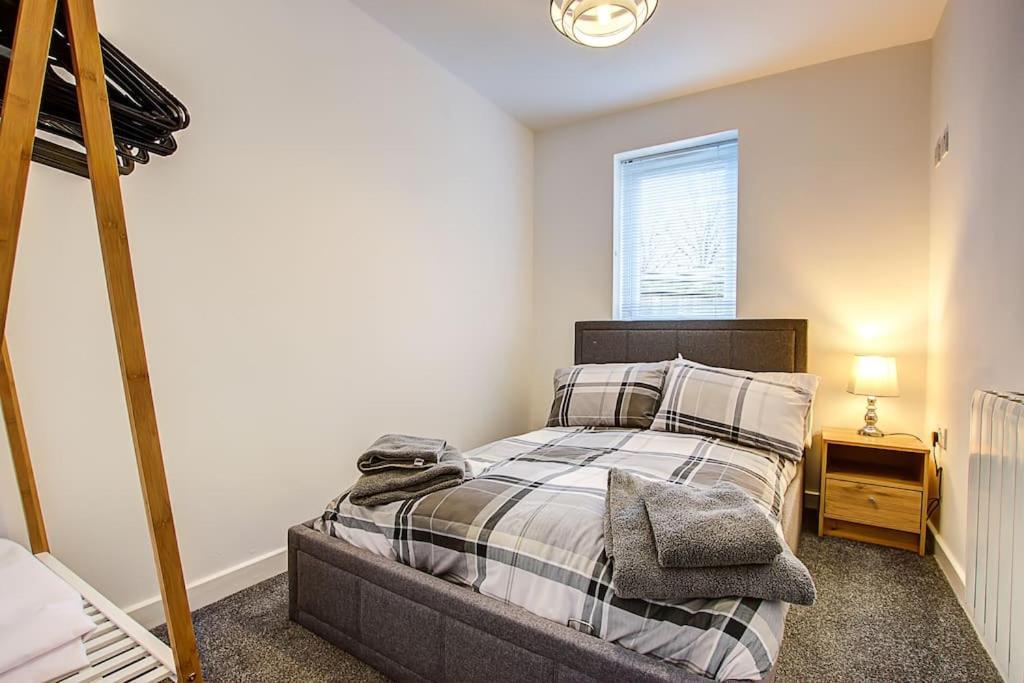 Sunderland Short Stays 2 Bedroom Apartment Free Parking Fulwell Sr6 エクステリア 写真